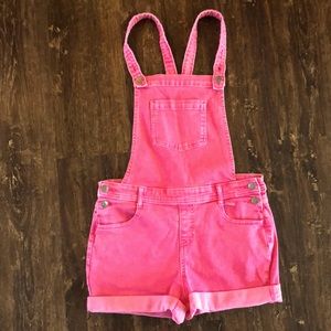 Girl’s Cat and jack short overalls
